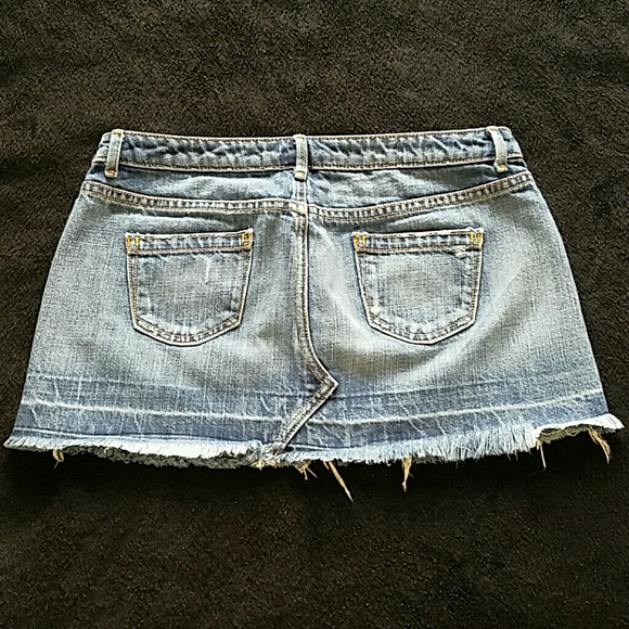 Y2K low-rise jean mini skirt circa 2004 - Picture 3 of 8